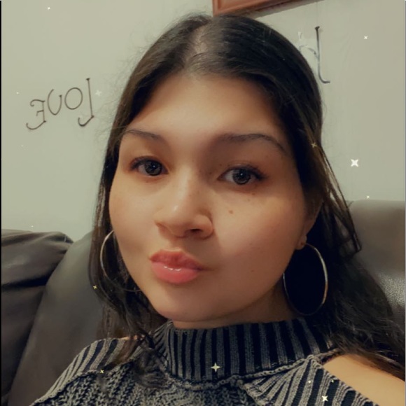 Meet your Posher, Deandra - Picture 1 of 1